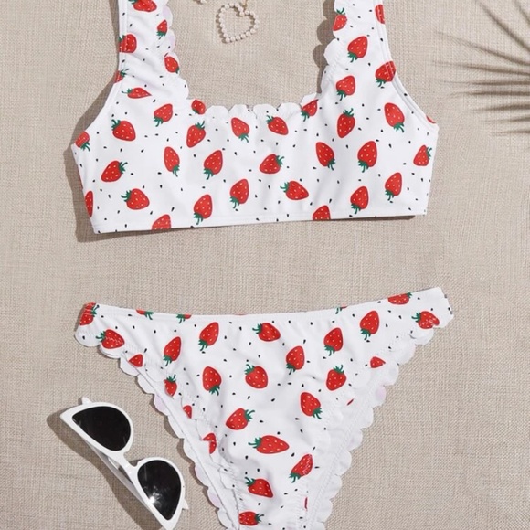 Other - 🧿 Scallop Bikini  🍓 - NWOT